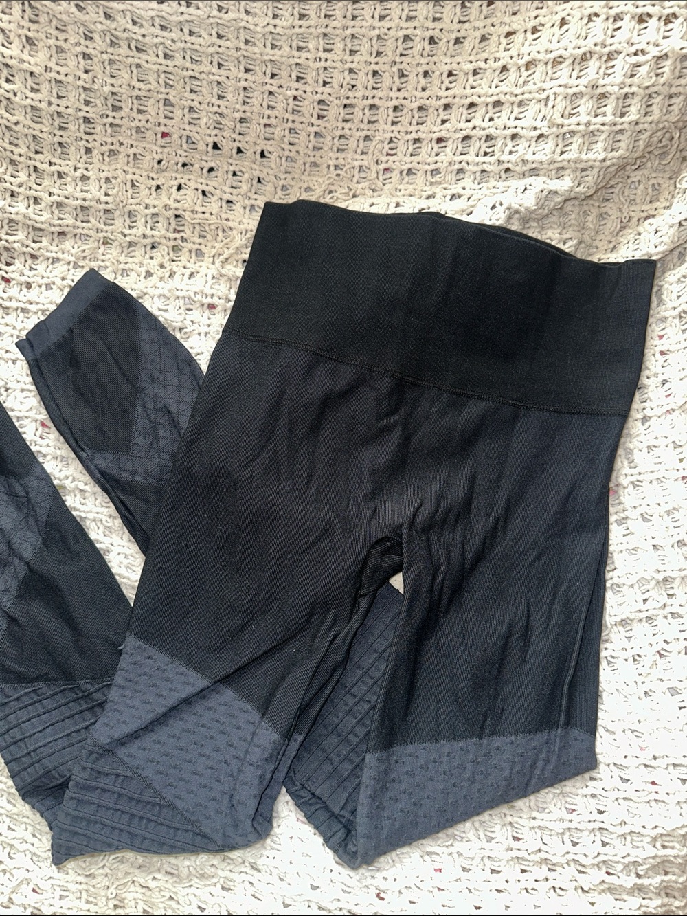 SPANX High-Waist Black Seamless Active Shorts